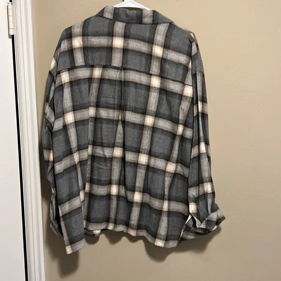 Old Navy Plaid Button Down - Picture 4 of 5